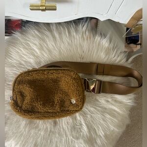 Sherpa Lululemon belt bag